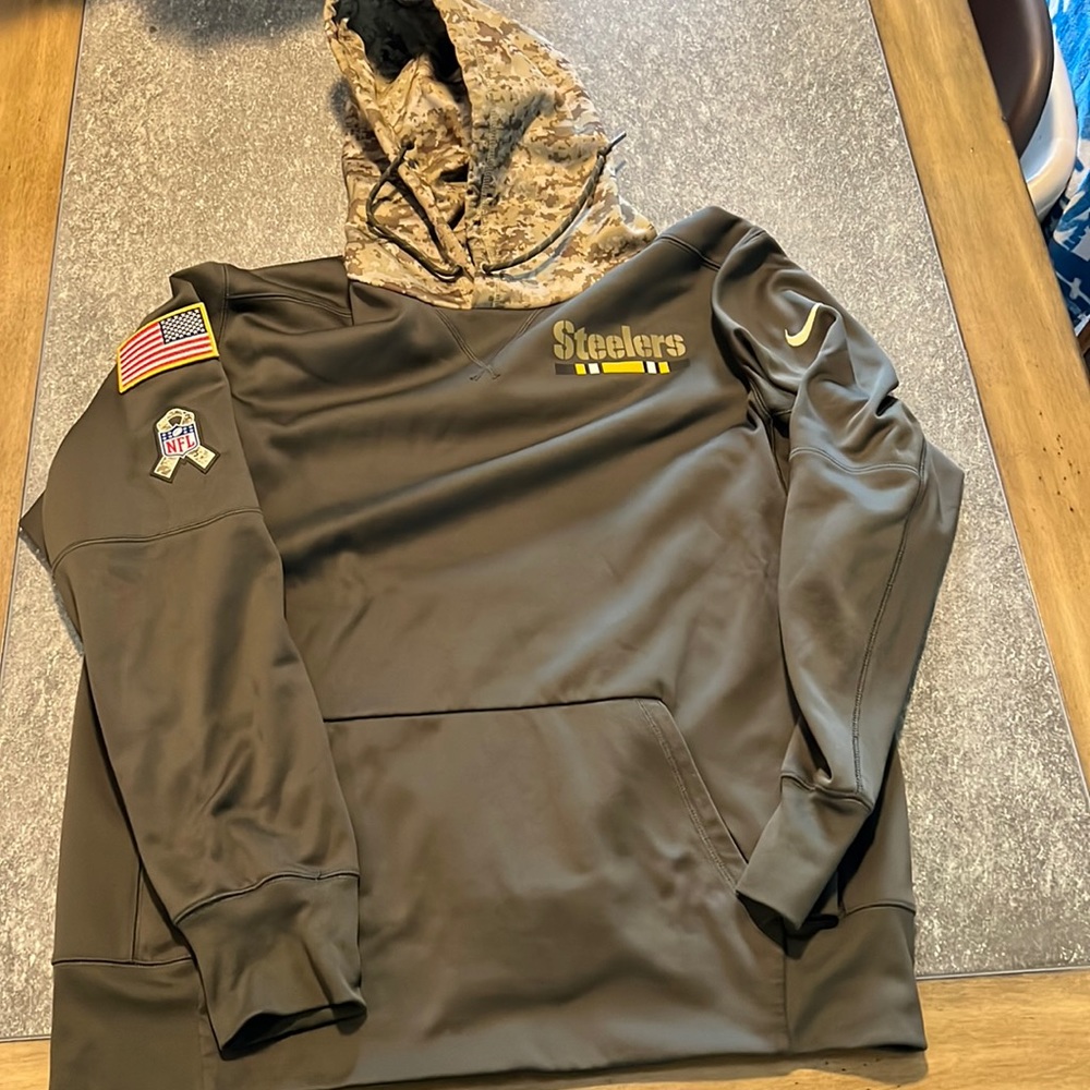 Men’s L Nike NFL Salute to Service Steelers hoodie